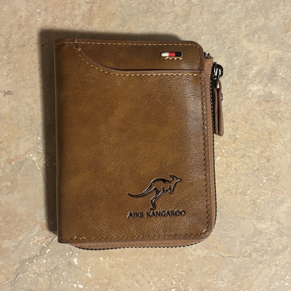 AIKS Kangaroo Mens Bi-Fold Faux Leather RFID Blocking Camel Tan Wallet Zips Up